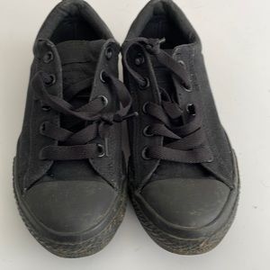 Converse chick Taylors black sneakers size 3 very used